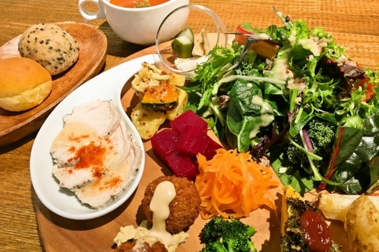 オーガニック野菜がたっぷり 自然の美味しさを楽しむランチ 加古川のおすすめランチ まいぷれ 加古川市