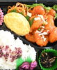 エビチリ弁当「かわいいスイーツが登場(^ー^)」