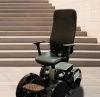 階段昇降可能　車椅子ロボット movBot