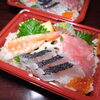 海鮮ちらし「本日の豪華海鮮デー！天然ヒラメ＆本マグロ中トロ」