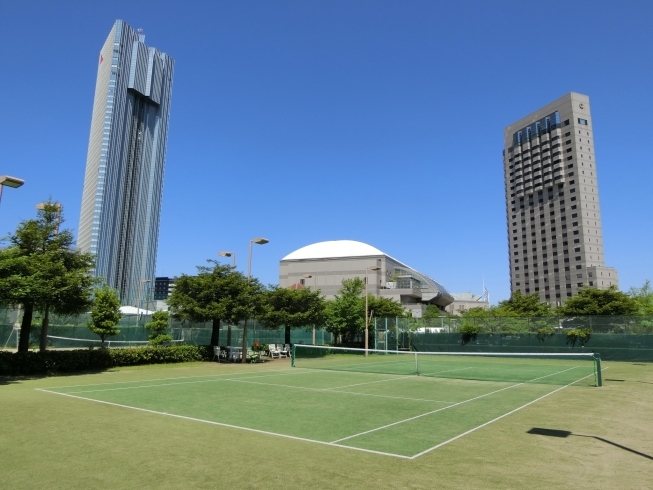 「Ken’s テニスパーク ホテルニューオータニ幕張」アウトドアテニスが上達できる！　海浜幕張にあるテニススクール。