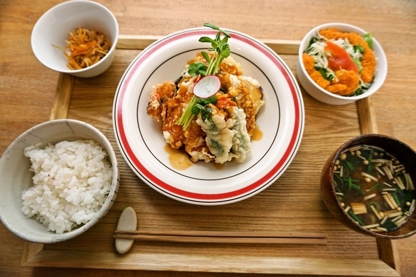 Hitosara ヒトサラ おしゃれな定食屋さんで満腹大満足の定食ランチ 伊勢市 まいぷれ伊勢編集部おすすめランチ 伊勢 鳥羽 志摩 まいぷれ 伊勢 Hitosara ヒトサラ おしゃれな定食屋さんで満腹大満足の定食ランチ 伊勢市 まいぷれ伊勢編集部おすすめランチ 伊勢 鳥羽 志摩 まいぷれ 伊勢