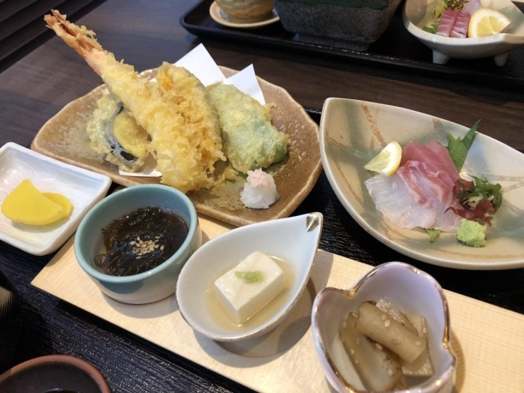 天ぷらとお刺身、両方食べられる、なんて贅沢♪