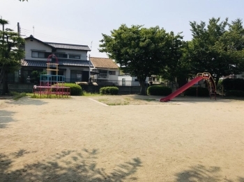 公園内遊具1