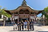 「神社でみんな一緒に♡三世代ファミリーフォト」