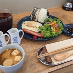 【新居浜市：久保田町】Chiroe's cafeさんでおにぎりモーニング！