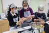 NHKの阿部アナウンサーも真剣な表情！「中国では《冬至》に餃子を食べるそうです♪」