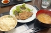 ランチでは定食や丼物をご用意しています「昼間のみ駐車場あります！ぜひランチにご来店ください」