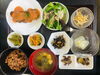 麹漬け鳥肉のパン粉焼き自家製トマトソース添え「元気・健康になる サーモンとマグロのちらし寿司　南区で腸活ランチが食べられる古民家カフェ」