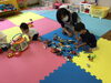 車で遊んでいるよ〜♪「じめじめした日が続いていますね。。。」
