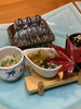 彩り豊かな料理で食事を演出「季節の会席とひんやりお造りで楽しむめぐみ家の夜のお食事」