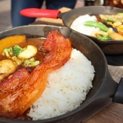 恵庭の道の駅で休憩ランチ♪『スキレットカレーこな雪とんとん』【恵庭市道と川の駅花ロードえにわ】 | 千歳市・恵庭市のおすすめランチ特集| まいぷれ[千歳・恵庭]