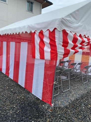 「東広島市西条町も梅雨の季節に入りましたね。いつ雨が降るか分からない時期ですね。紅白幕も衣替えです。レンタルほり」