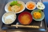 はんぺんハンバーグ他やわらかい。うまっ🍚🍲「屋上庭園の大根が小さいけれど育ちました😀🫛🥬🥦」
