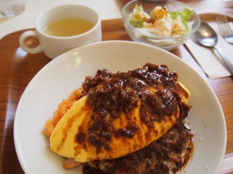 Hygge ヒュッゲ でふわふわ食感のオムハヤシランチ 船橋駅 編集部厳選 船橋のおすすめランチ特集 まいぷれ 船橋市 Hygge ヒュッゲ でふわふわ食感のオムハヤシランチ 船橋駅 編集部厳選 船橋のおすすめランチ特集 まいぷれ 船橋市