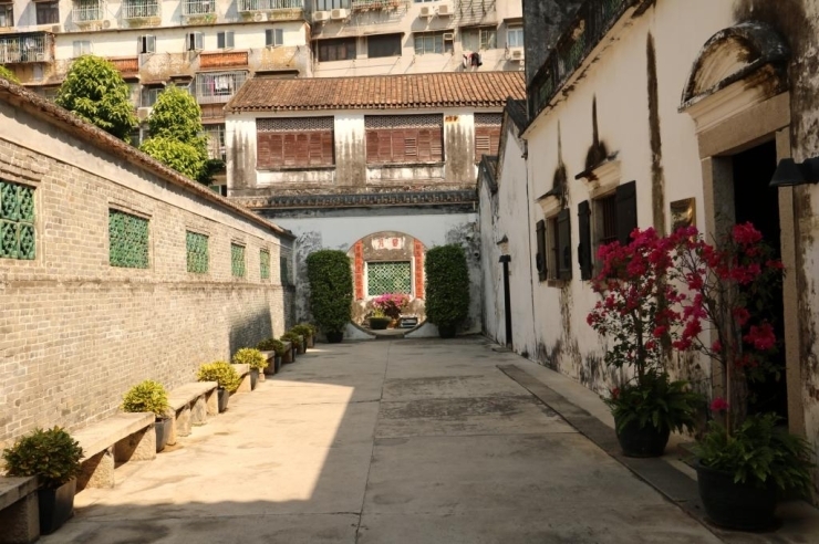 中国近代の思想家、鄭觀應の故居で1811年に建てられました。西洋の建築手法を取り入れた、初期のマカオの中国建築といわれています。