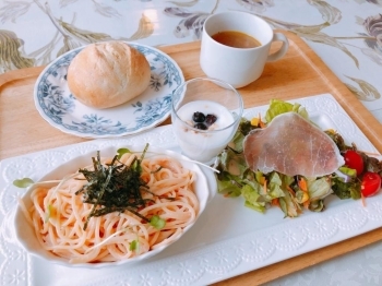 同僚が食べたレディースパスタランチ。<br>デザートとドリンクもつきます！