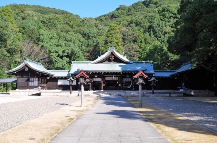 【岡山県護国神社・拝殿】