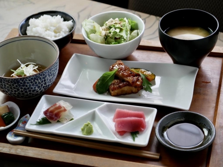 こちらは私がいただいた和食御膳　1,350円（税別）