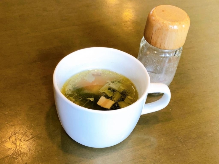 スープと自家製ハーブソルト