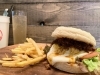 Parc Dainer パルクダイナー バンズからはみでるチーズがたまらない インパクト大の自家製バーガー 長岡のおすすめランチ特集 まいぷれ 長岡市