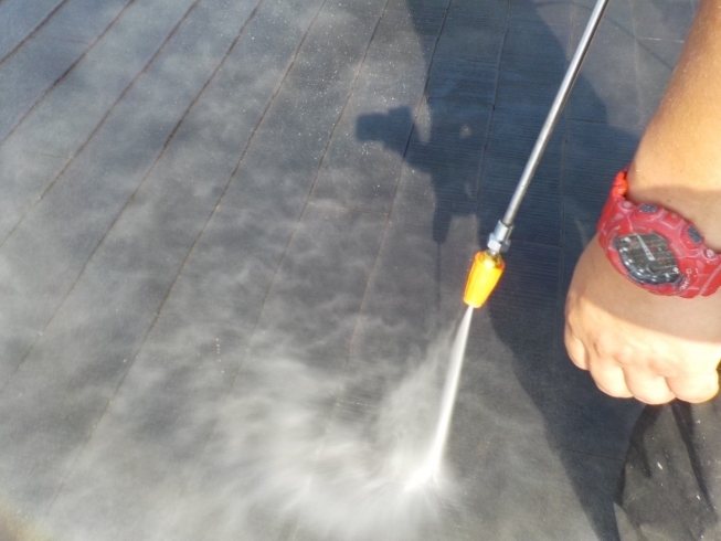 「淡路市屋根塗装/高圧洗浄の重要性」
