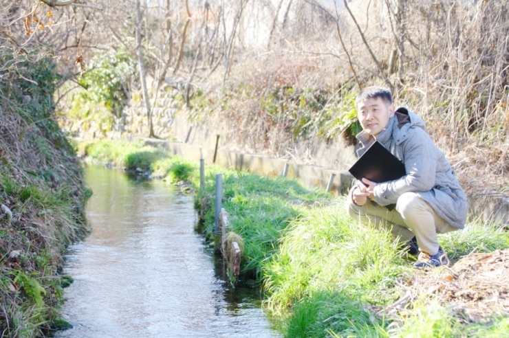 養殖場へは北アルプスからの清冽な湧き水を引き込んでいます。