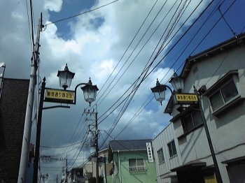 レトロな街灯。<br>昭和の映画に出てきそう。