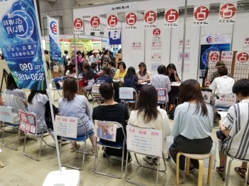 「癒しフェア」2019 in TOKYO　イベント風景「占い専科 青い月 小岩店」