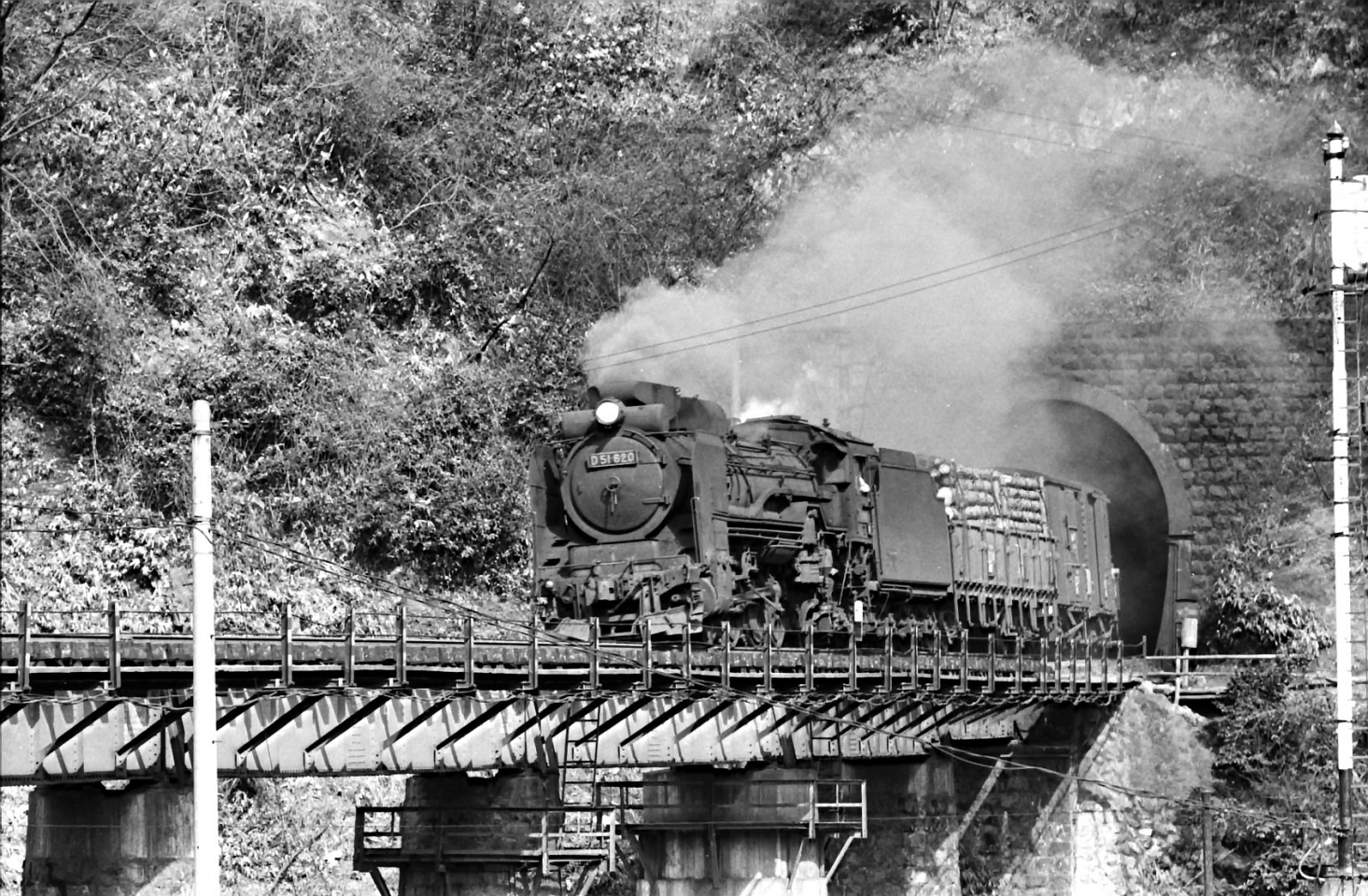 1972年 昭和47年 頃の国鉄d51形蒸気機関車 昭和ノスタルジックフォトグラフ まいぷれ 西条市 1972年 昭和47年 頃の国鉄d51形蒸気機関車 昭和ノスタルジックフォトグラフ まいぷれ 西条市