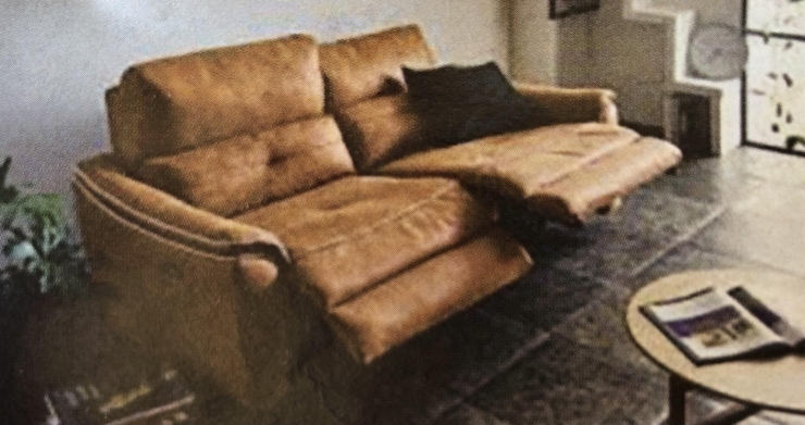 レザーテック素材のお洒落で機能的なソファ「冬のおうち時間にあったか家具を！特選市開催中！」