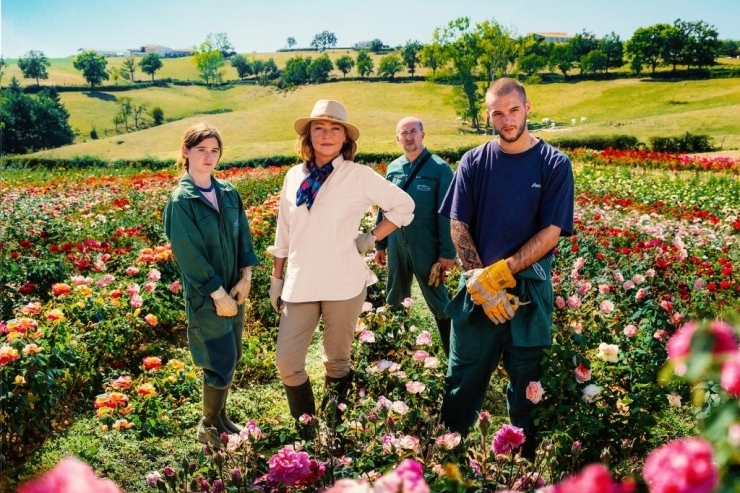 THE ROSE MAKER © 2020 ESTRELLA PRODUCTIONS – FRANCE 3 CINÉMA – AUVERGNE-RHÔNE-ALPES CINÉMA