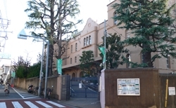 「早稲田小学校」明治33年に開校、110年の歴史と伝統を受け継ぐ小学校