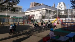 「あいじつ子ども園」2010年に開園した、新宿区で2番目となる「認定子ども園」