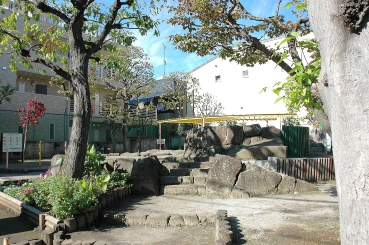 「西落合東公園」岩山のイメージがある西落合の公園