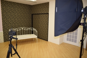 建物2階には撮影スタジオを完備「カナヤ呉服店」