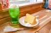 実はカフェも楽しめます♪季節＆週替わりで提供する「店主の気まぐれケーキ」や、珈琲やチャイなどのドリンクメニューが楽しめます。