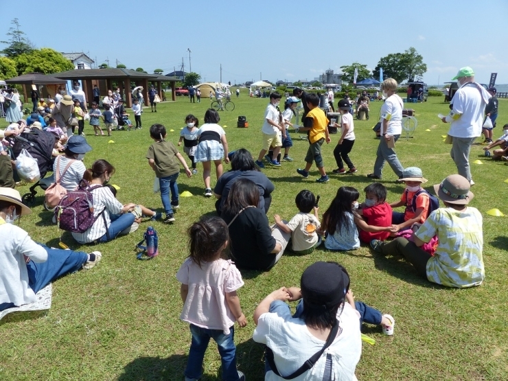 天王崎公園内では、のびのびと遊ぶ子どもたち☆　子どもたちの笑顔に大人は、エネルギーチャージ！！