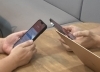 送金ってどうやって受け取るの？<br>向かい合ってこんなことするより普通に1000円くれたらいいのに（昭和の母より）。