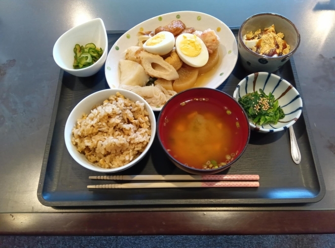 11/7おでん・炊き込みごはん・胡麻和え他「昼食メニュー紹介」