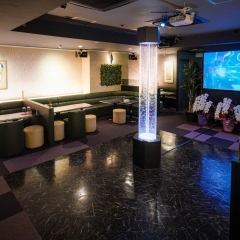 【開店】船橋駅近くに、飲んで歌えるお店「パブクラブ ゼフィール」がオープン