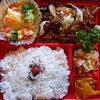 「明日の日替り弁当は鮭のソテー」