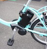 １回で最大５０ｋｍ走行可能。「業界最軽量１９．５ｋｇ！小柄な方も使いやすい小径電動車。「パナソニック ビビ・ＳＬ・２０」」