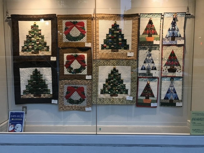 パッチワークの可愛いクリスマス作品が飾られています まいぷれたちかわ編集部のニュース まいぷれ 立川市