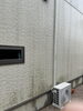 西面洗浄前「梅雨の外壁汚れはお任せ！山陰特有の苔・カビ対策は当店へ」