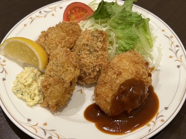 カニクリームコロッケとカキフライ「季節限定カキフライ始まりました!」
