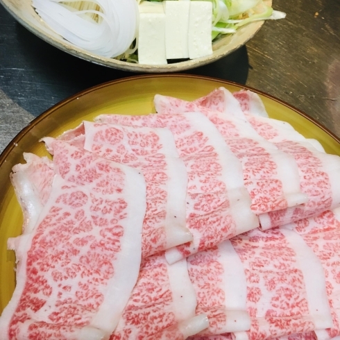 店内では・しゃぶしゃぶ・すき焼きも人気「ご法事・ご慶事のご予約承り中。お料理のお届けも致します。」