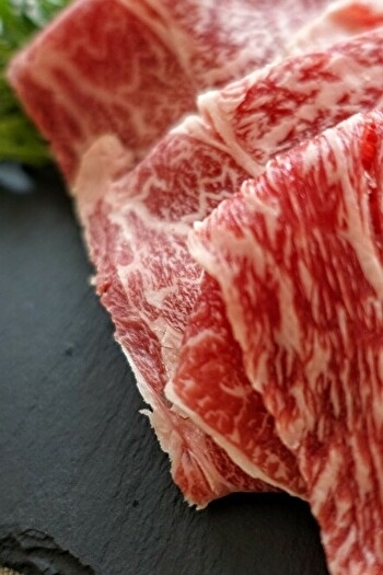 薄切り肉はすき焼き、しゃぶしゃぶに最適！　おうちで贅沢気分♪「松川牧場」