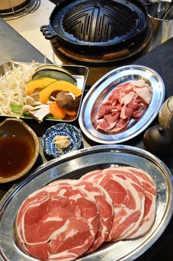 色々なラム肉を食べ比べできる「天狗セット」「北海道ジンギスカン 天狗丸」