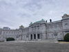 迎賓館赤坂離宮「東京湾の屋形船と迎賓館赤坂離宮」